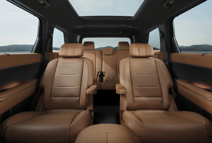 Interior 5