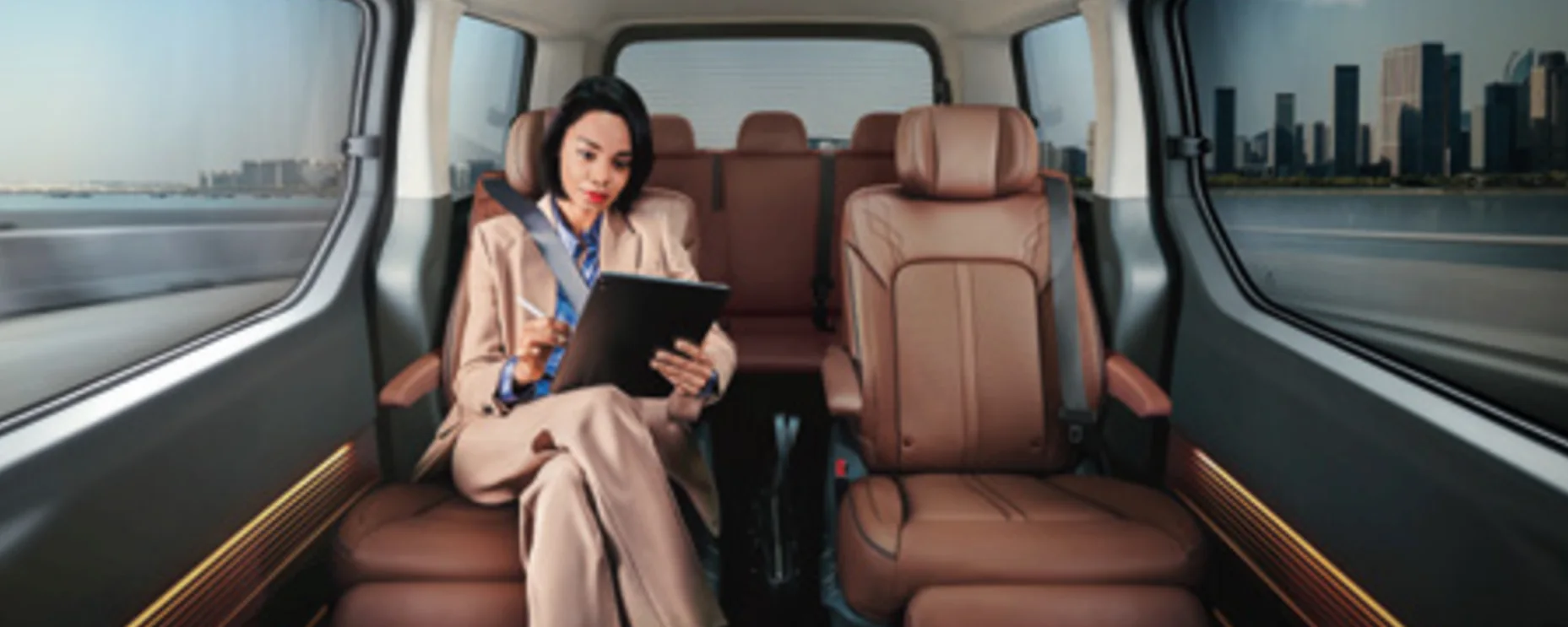 Long sliding seats